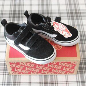 Vans Classic Black and White Suede and Canvas Shoes Toddler 7 NEW IN BOX